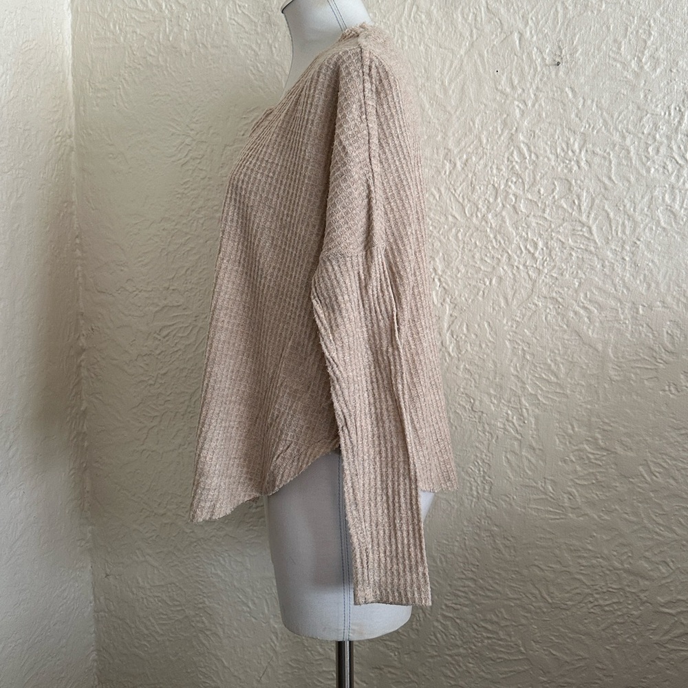 Urban Outfitters Out From Under JoJo Waffle Weave Thermal Top Beige XS - Picture 3 of 6